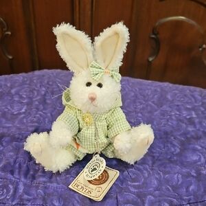 Boyds Bears Tessie T Nibblenose Bunny in Green Gingham Hooded Outfit 8" Vintage